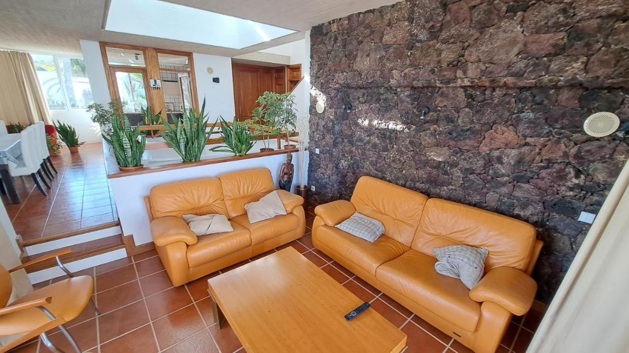 Casa Costa Volcan Teguise  Esterno foto